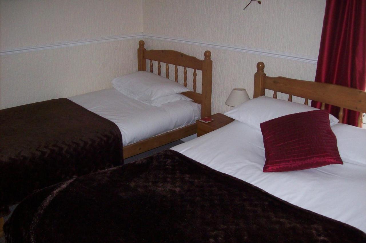 Avalon Guest Accommodation Great Yarmouth Exterior photo