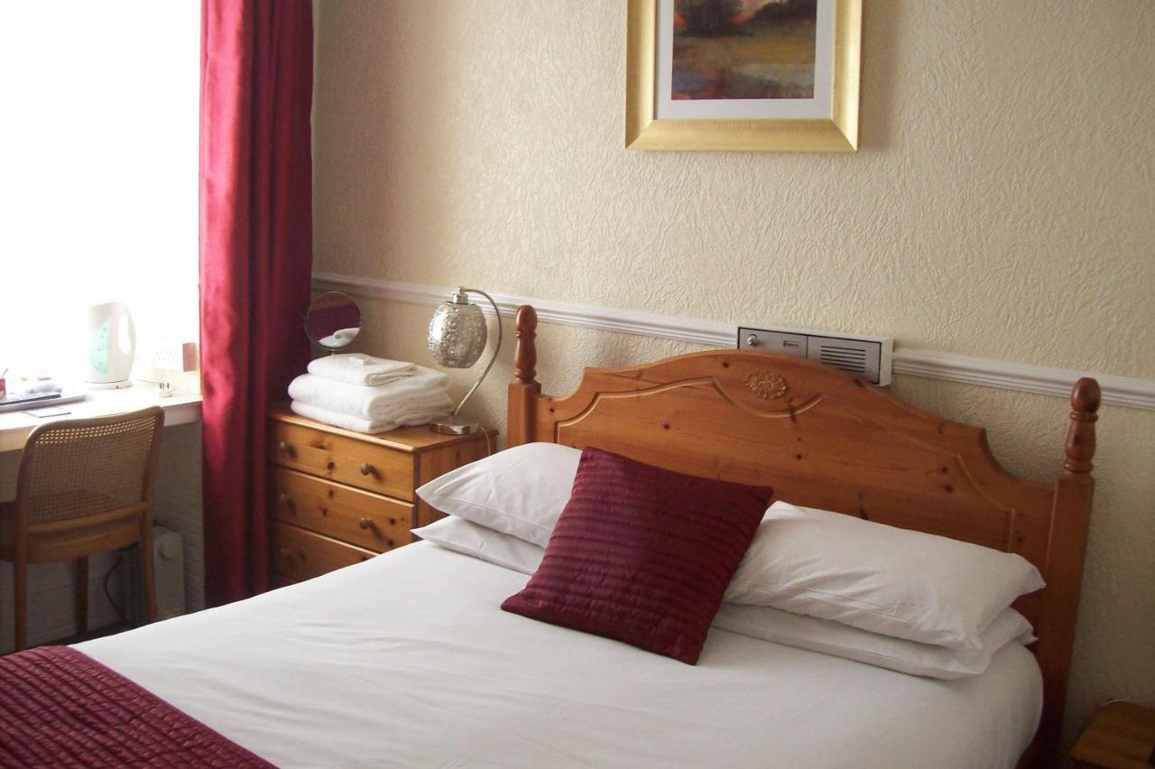 Avalon Guest Accommodation Great Yarmouth Exterior photo